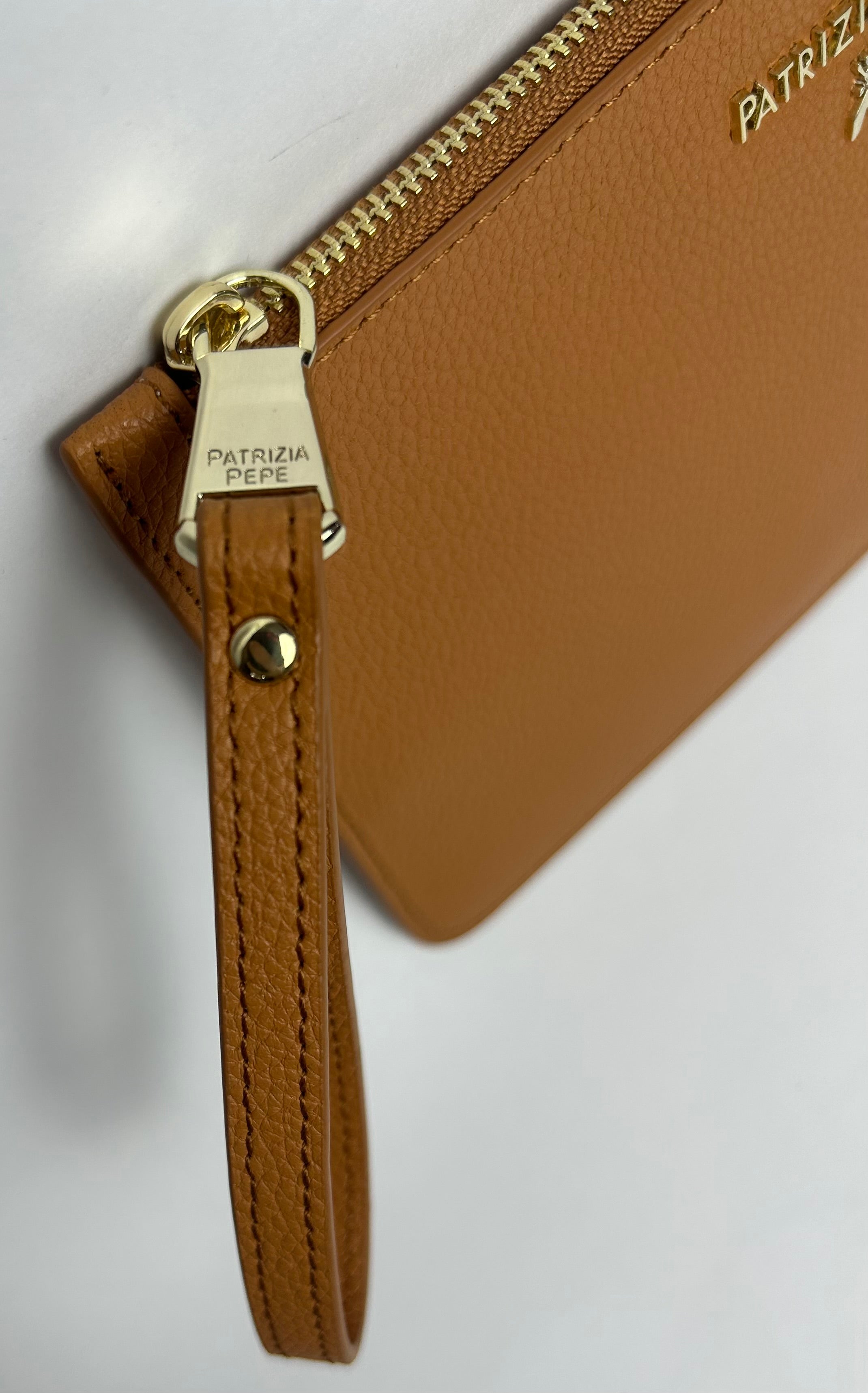 Lettering Clutch Flat, Cuoio - Patrizia Pepe