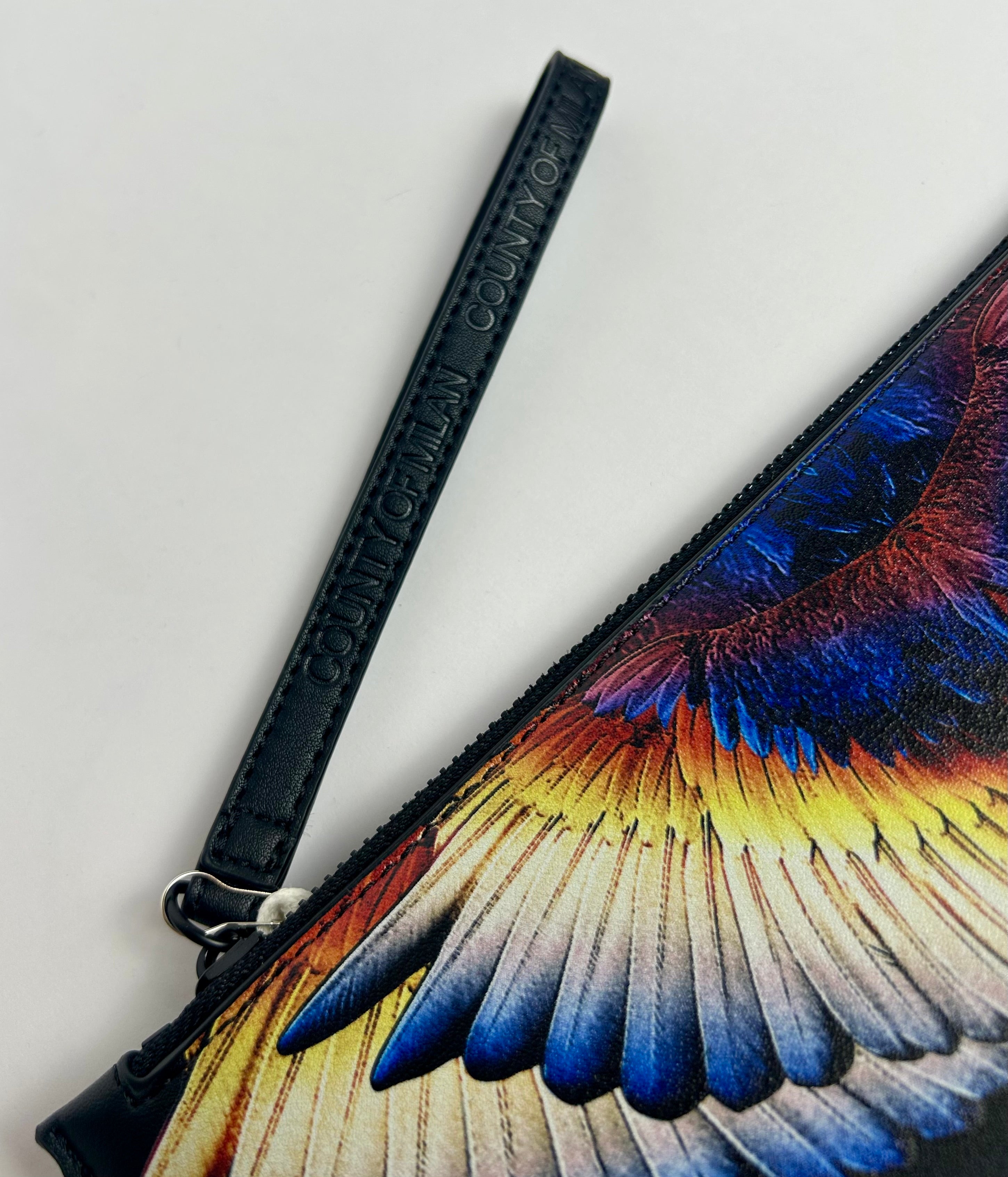 Pochette Blue&Red Wings, Jet Black - County Of Milan