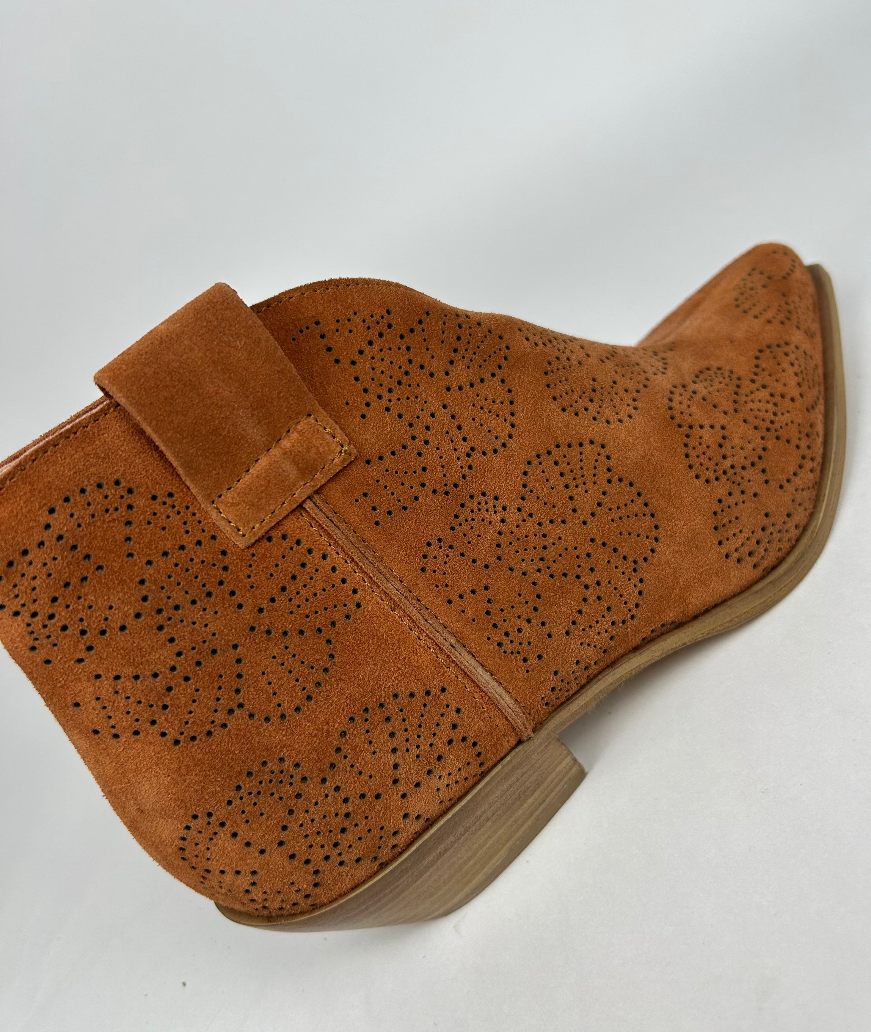 Stivaletto Texano Floreale, Terra - Curiositè