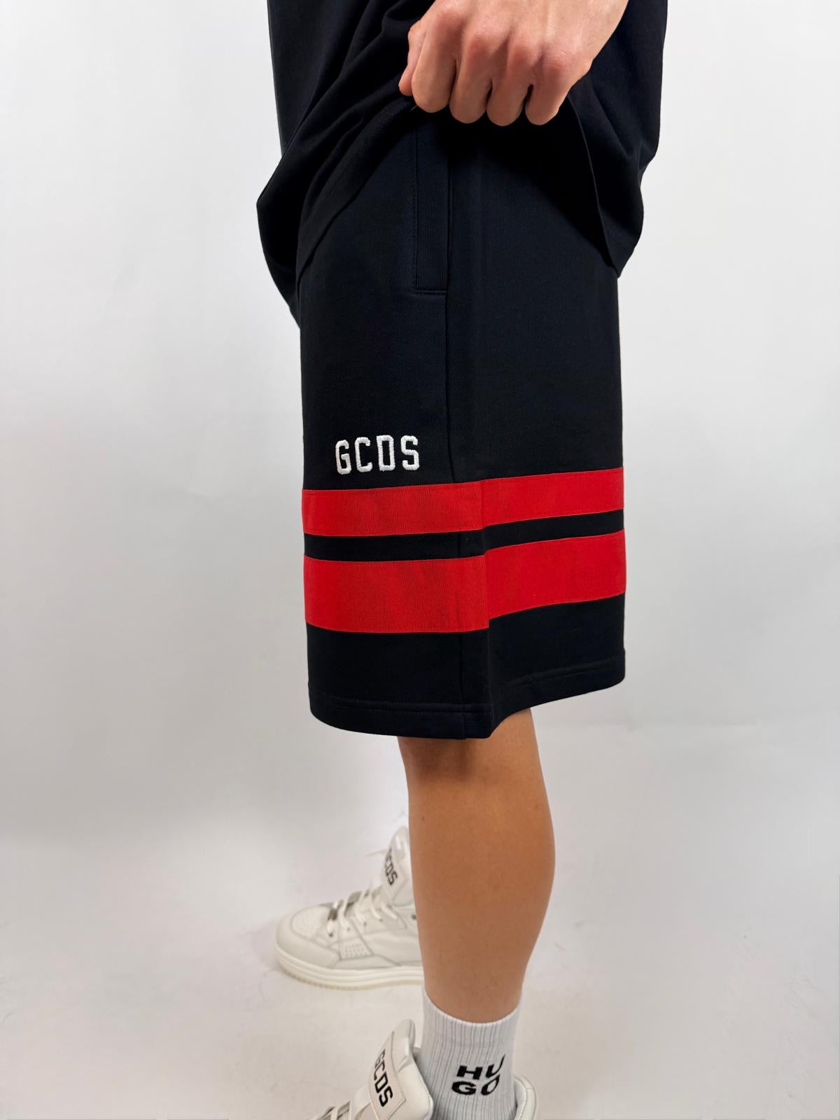 Pantaloncino Basic Logo, Nero/Rosso - GCDS