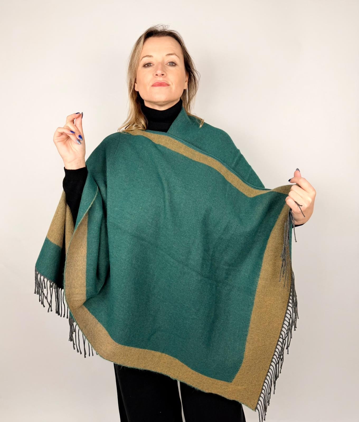 Mantella Bicolor - AdrianWool