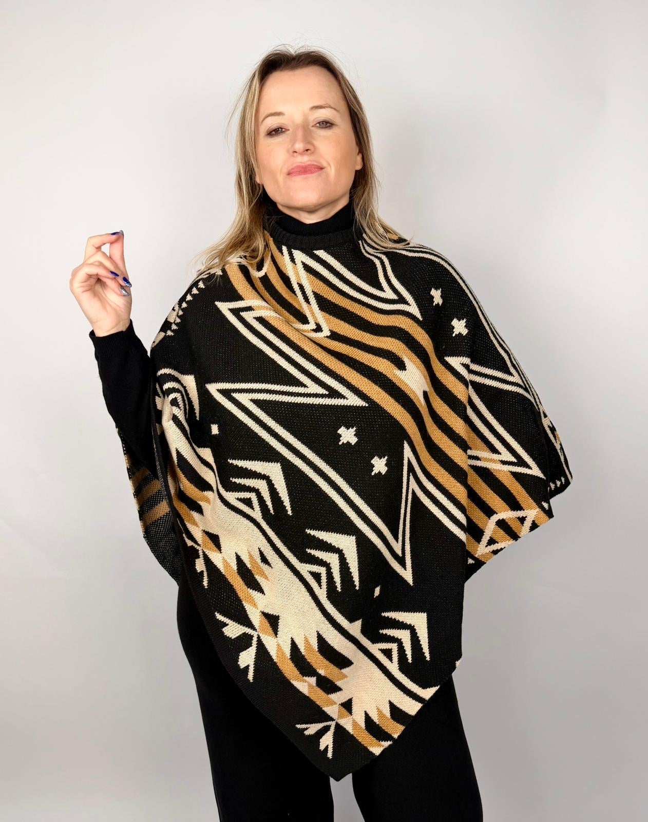 Poncho PerĂą - AdrianWool