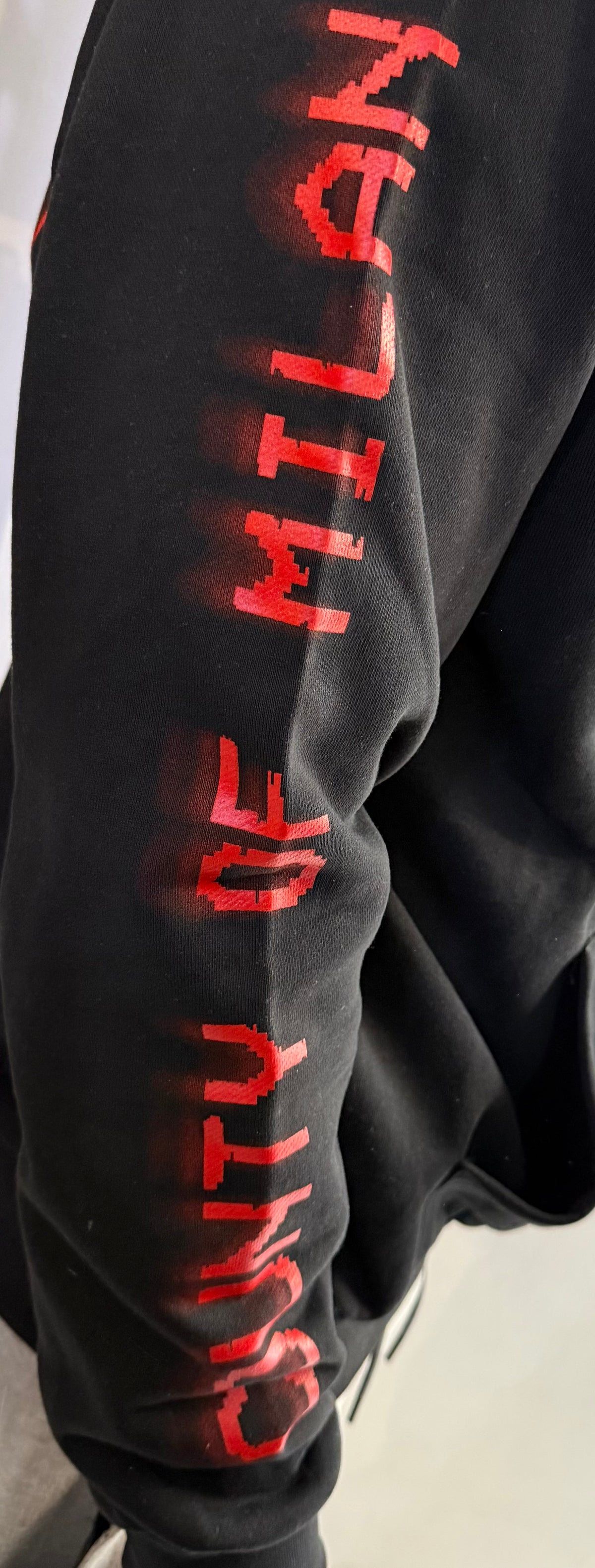 Hoodie Intense Red Logo, Nero - County of Milan