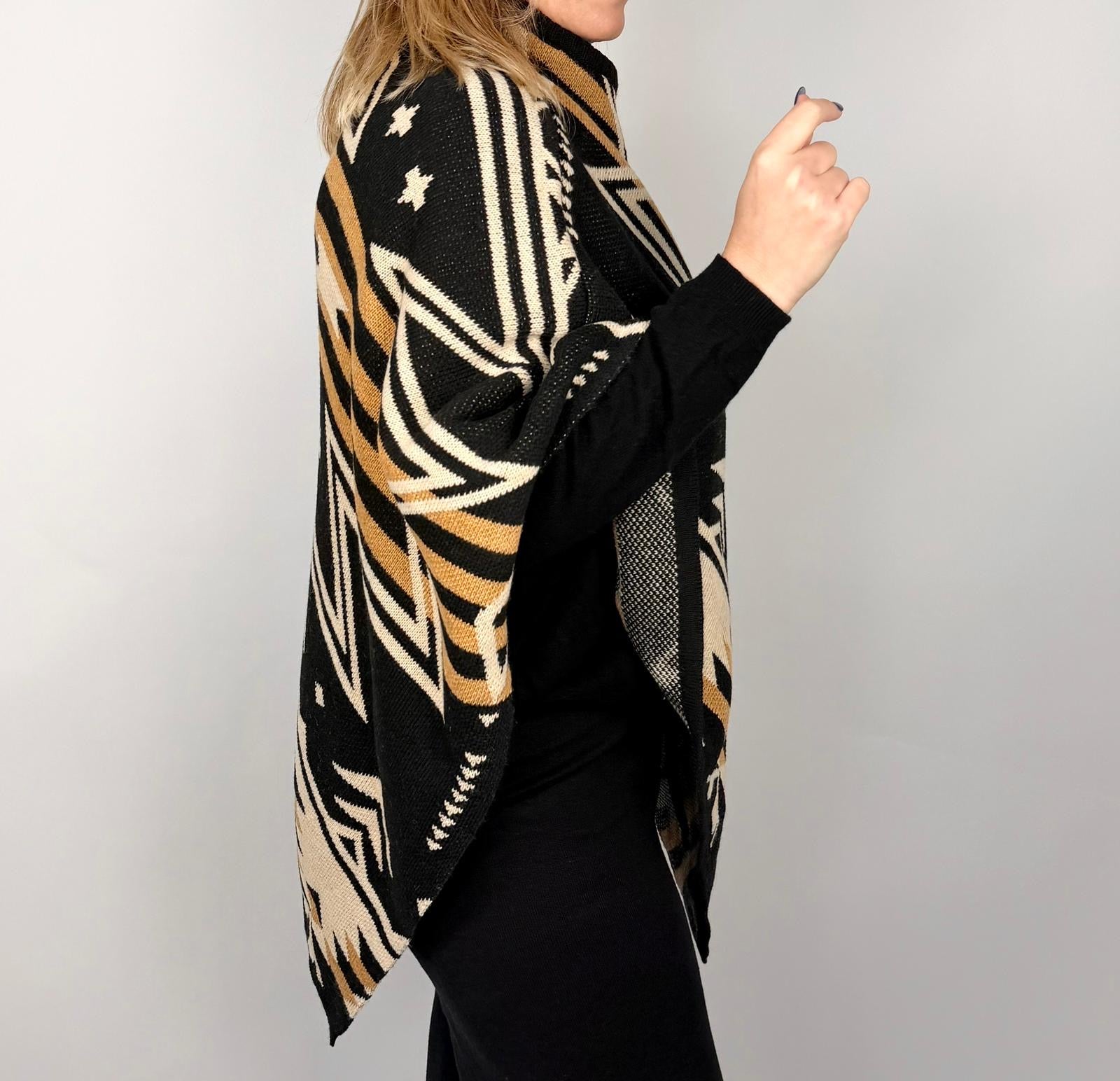 Poncho PerĂą - AdrianWool