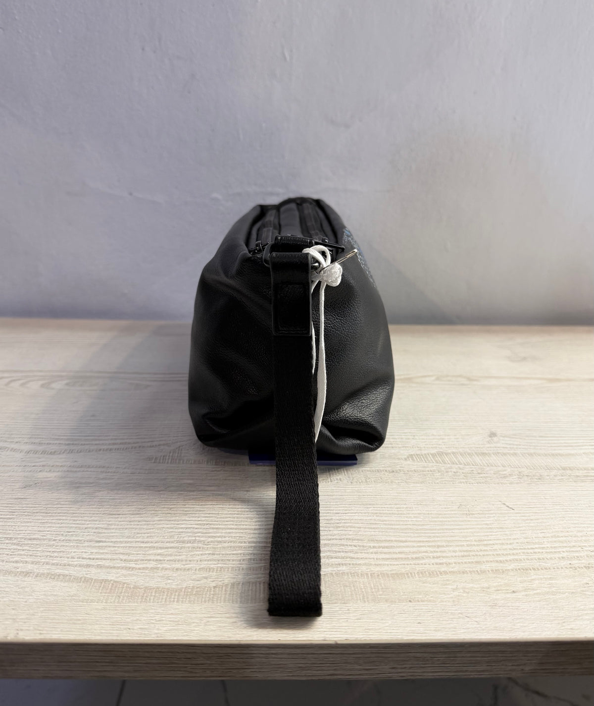 Borsello Double Zip Black/Blue Wings, Nero - County Of Milan