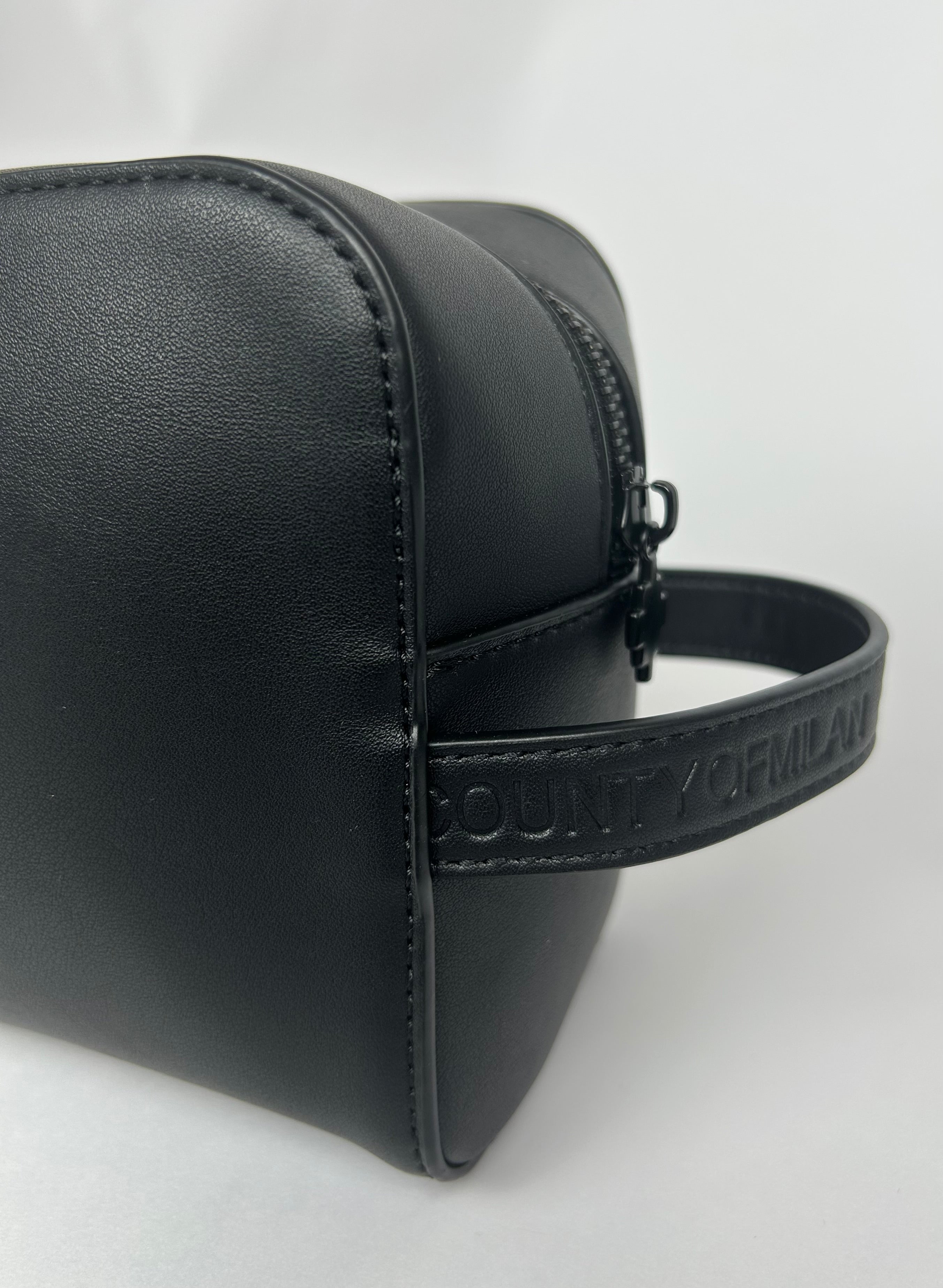 Bauty Case Red&Blu Wings - County Of Milan