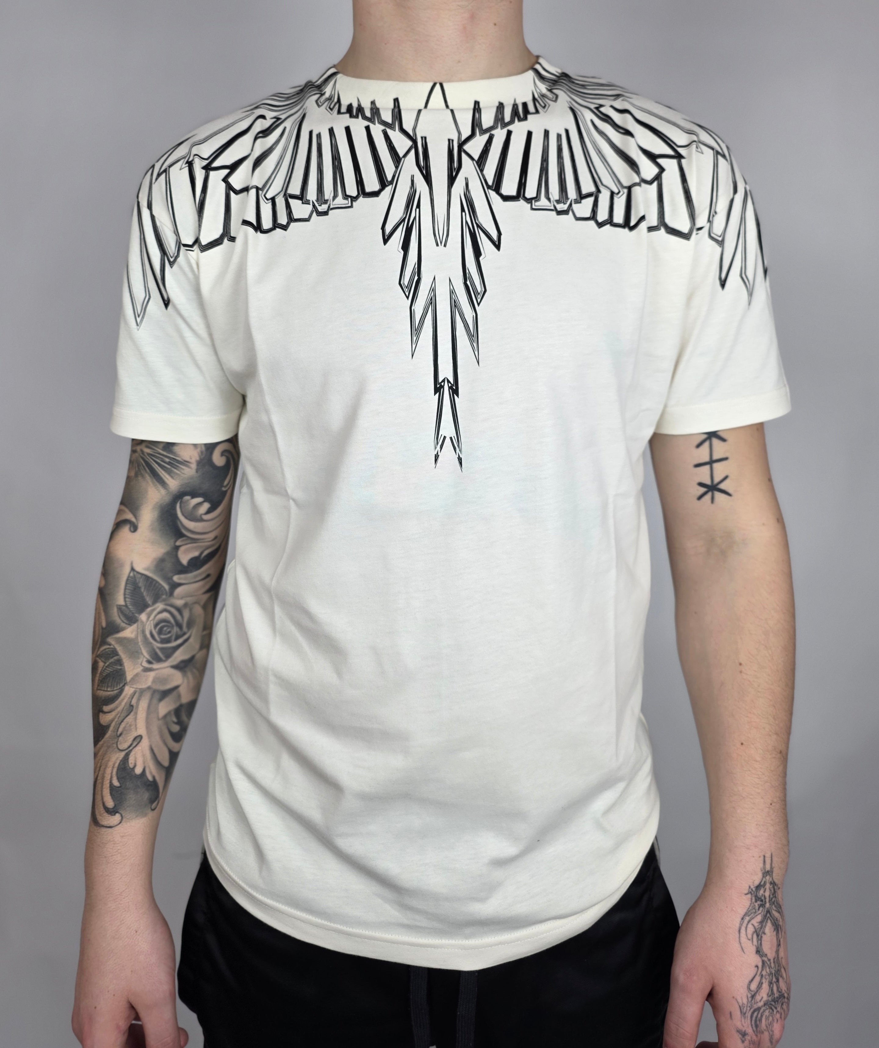 T-shirt Stylized Wings, Panna/Nero - County Of Milan