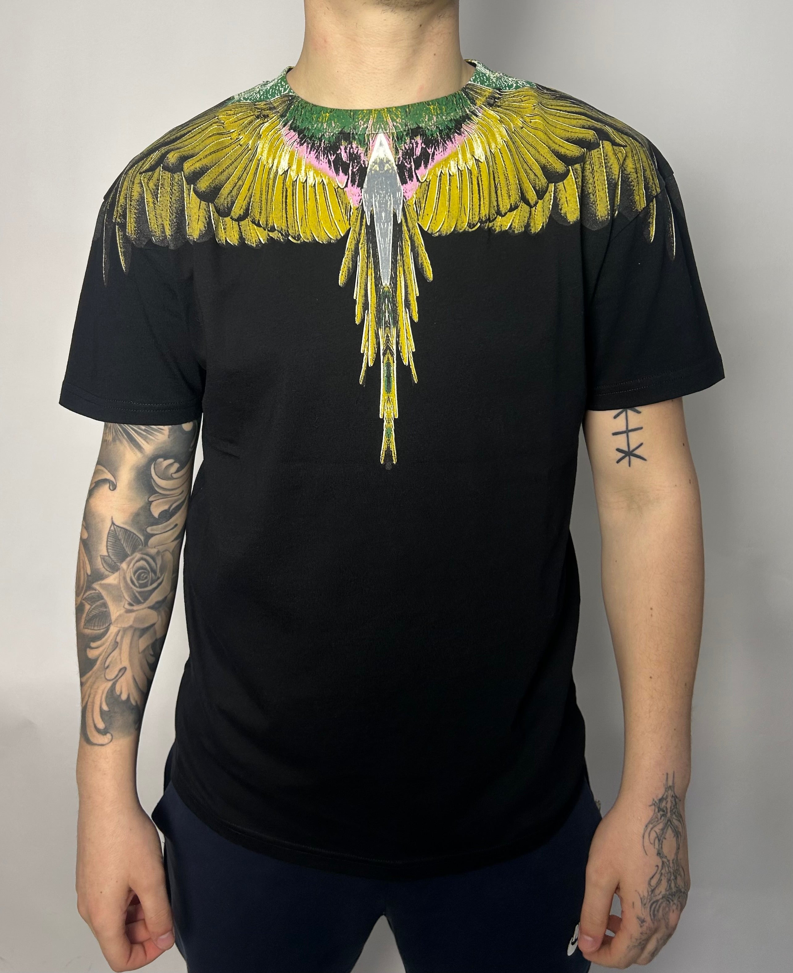 T-shirt Yellow/Green/Pink Wings, Nero - County Of Milan