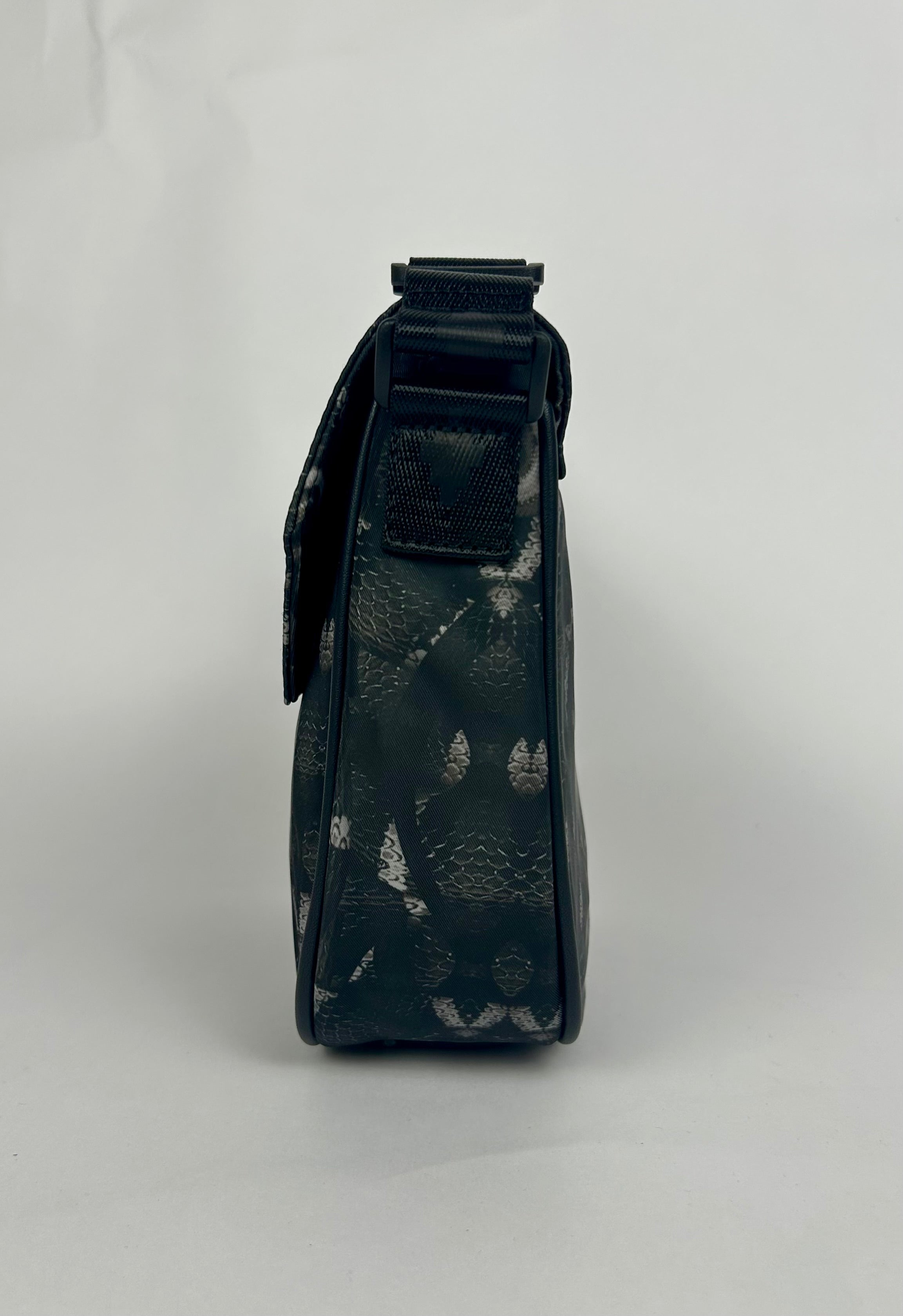 Borsello Snake, Jet Black - County Of Milan