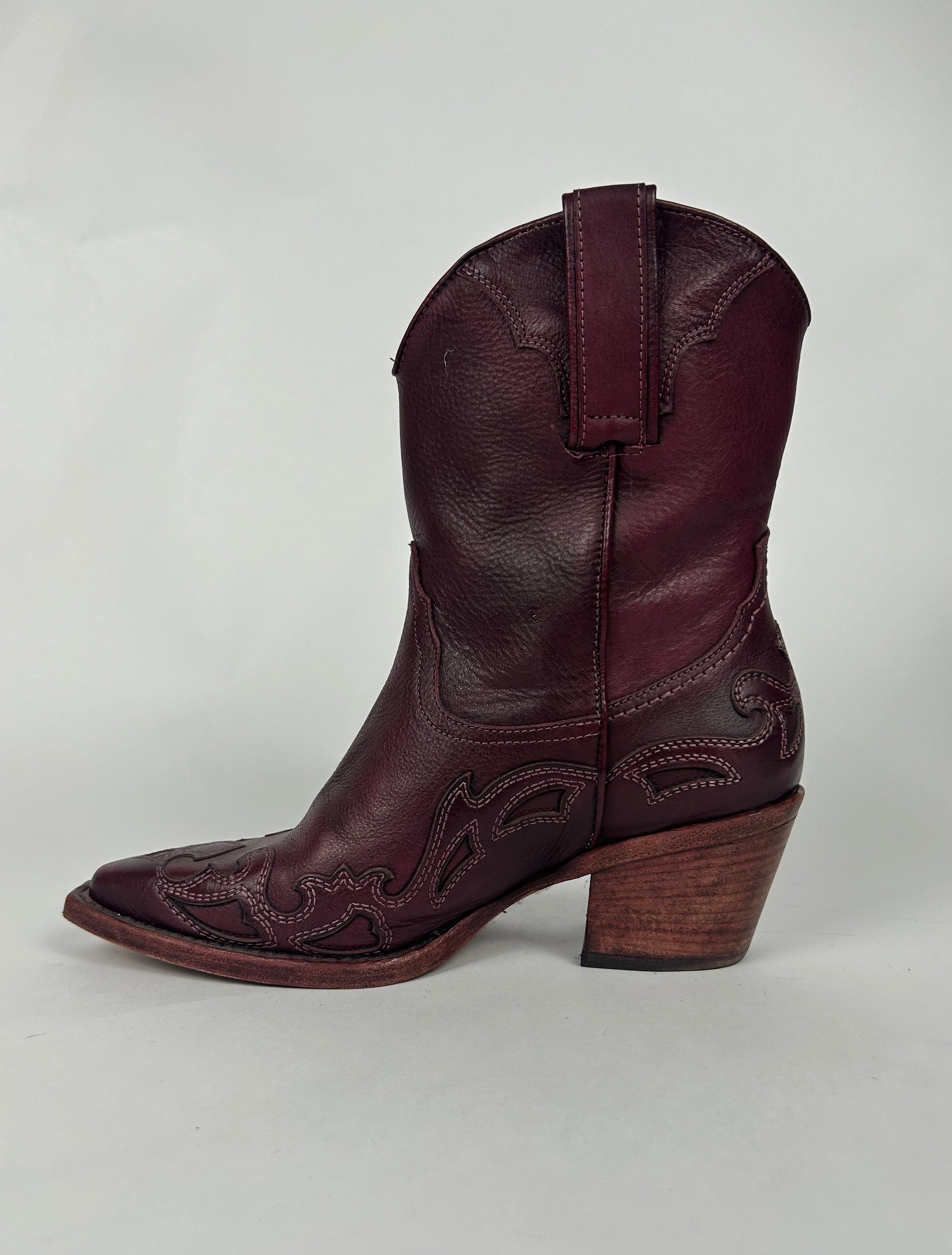 Stivaletto Texano, Vino - Curiositè