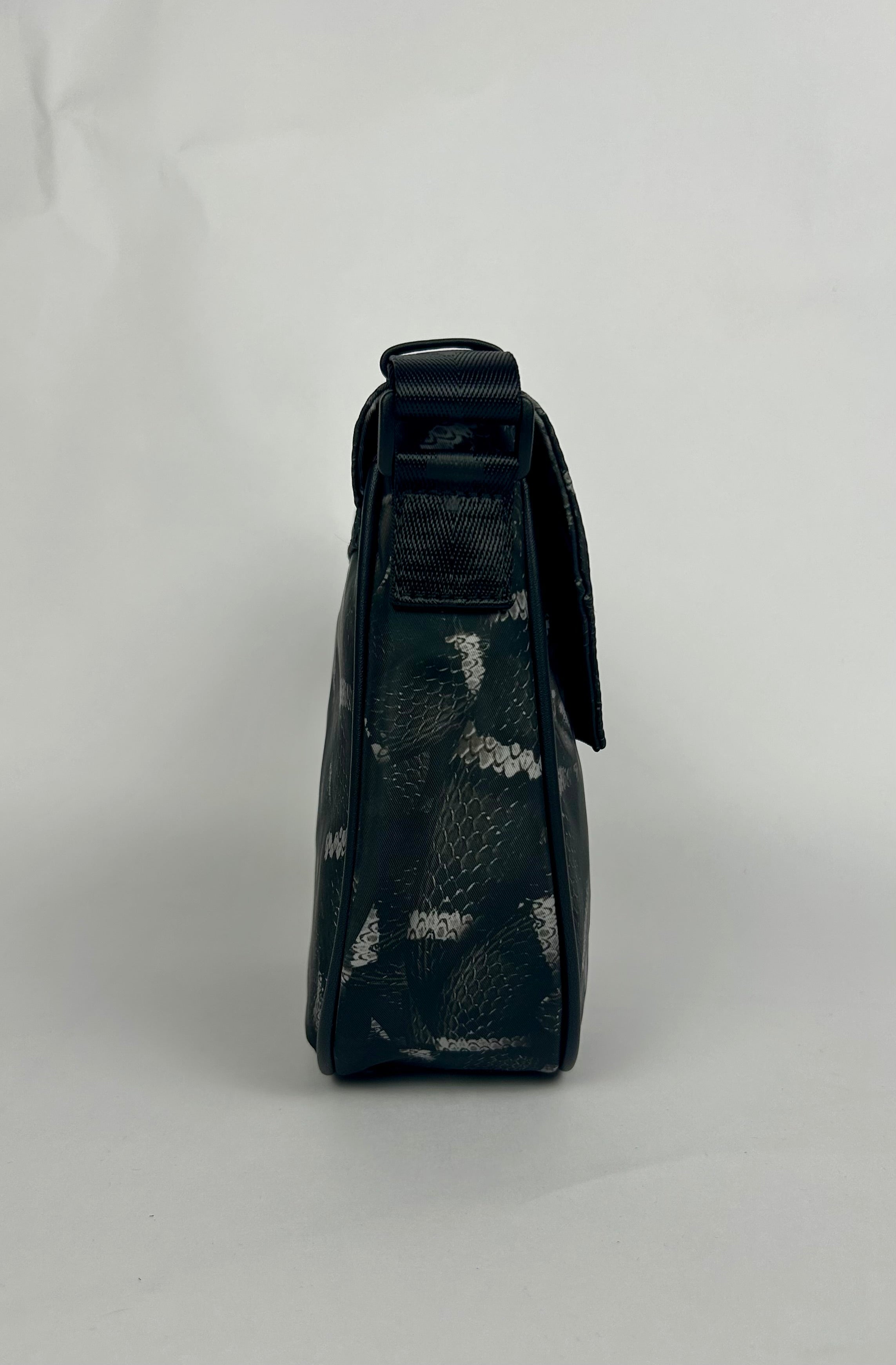 Borsello Snake, Jet Black - County Of Milan