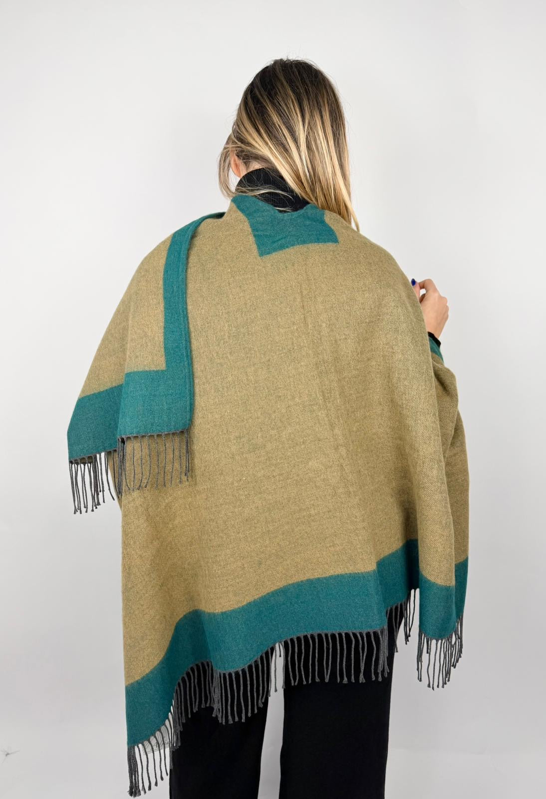 Mantella Bicolor - AdrianWool