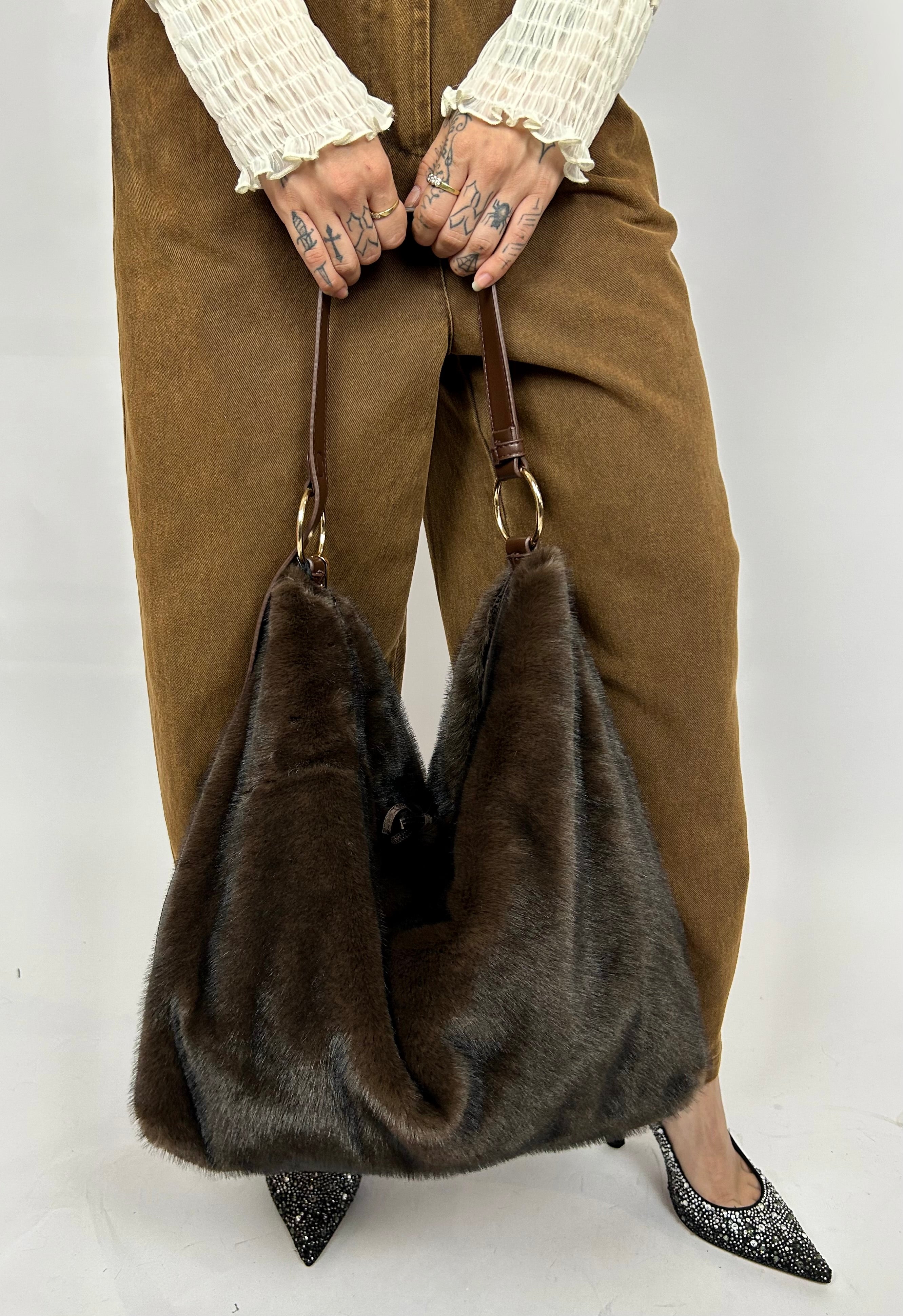 Shopper Fluffy Bag, Dark Brown - Souvenir