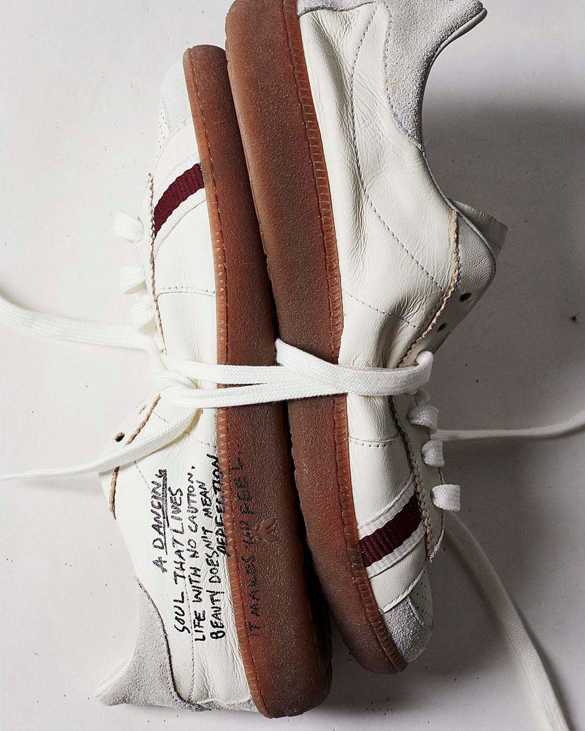 Sneaker Skin Con Lettering, Bianco/Bordeaux - Patrizia Pepe