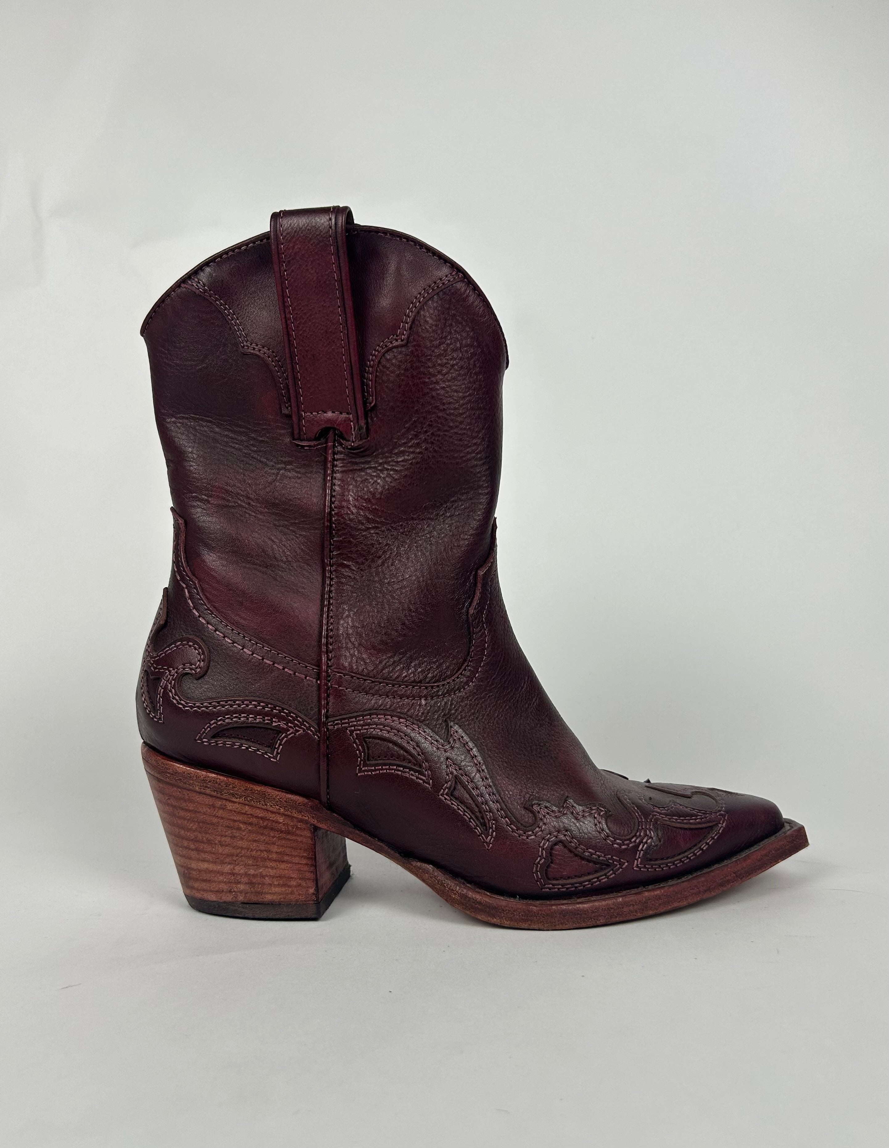 Stivaletto Texano, Vino - Curiositè