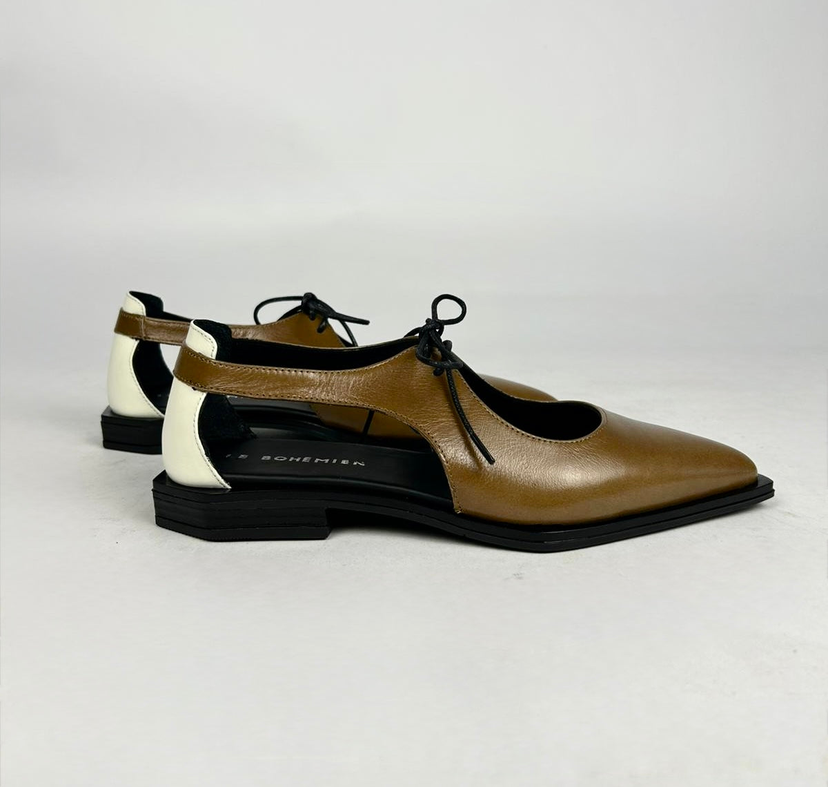 Mocassino aperto in pelle cioccolato e burro - Le Bohemien