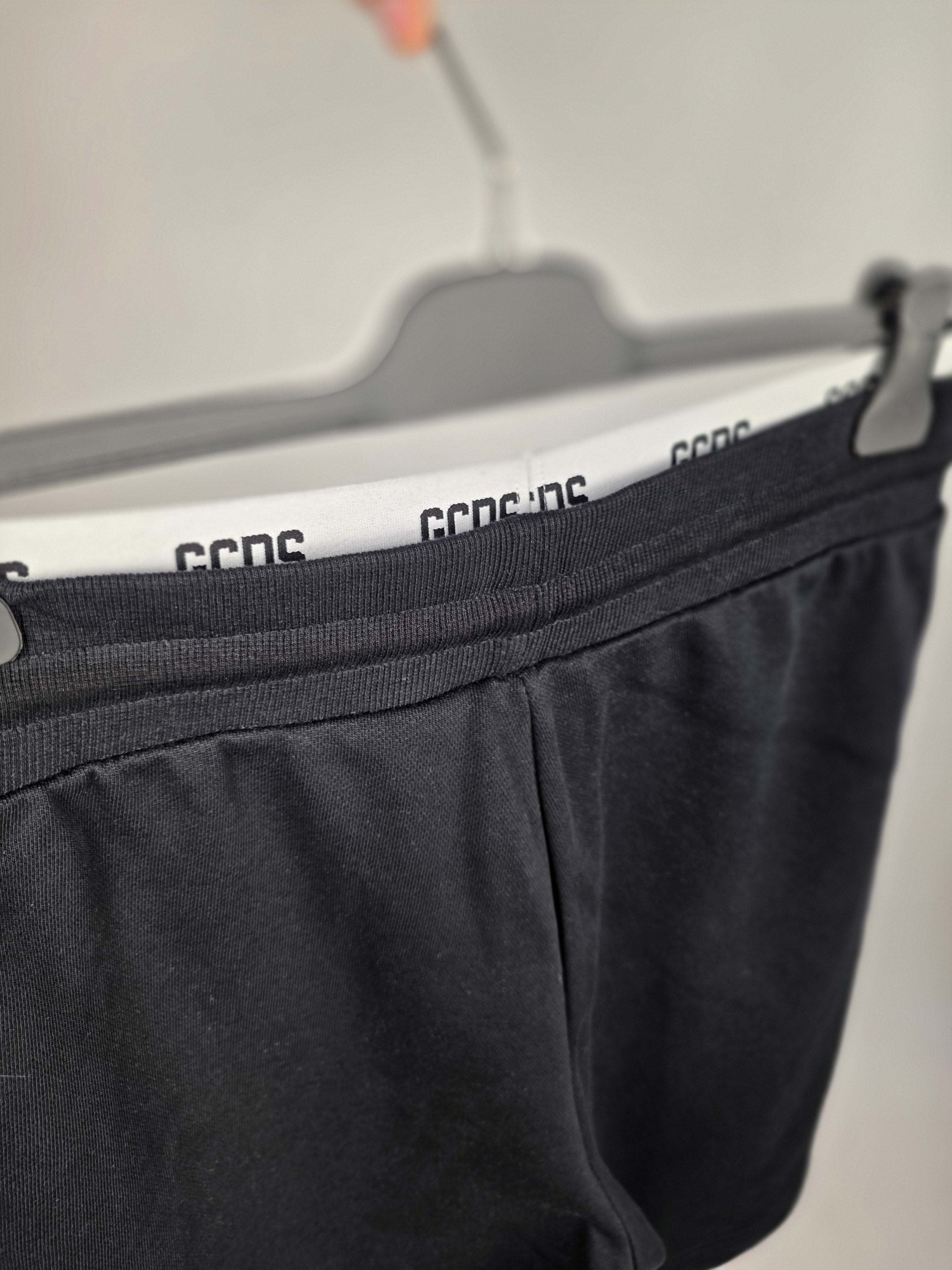 Pantaloncino Essentials Logo, Nero - GCDS