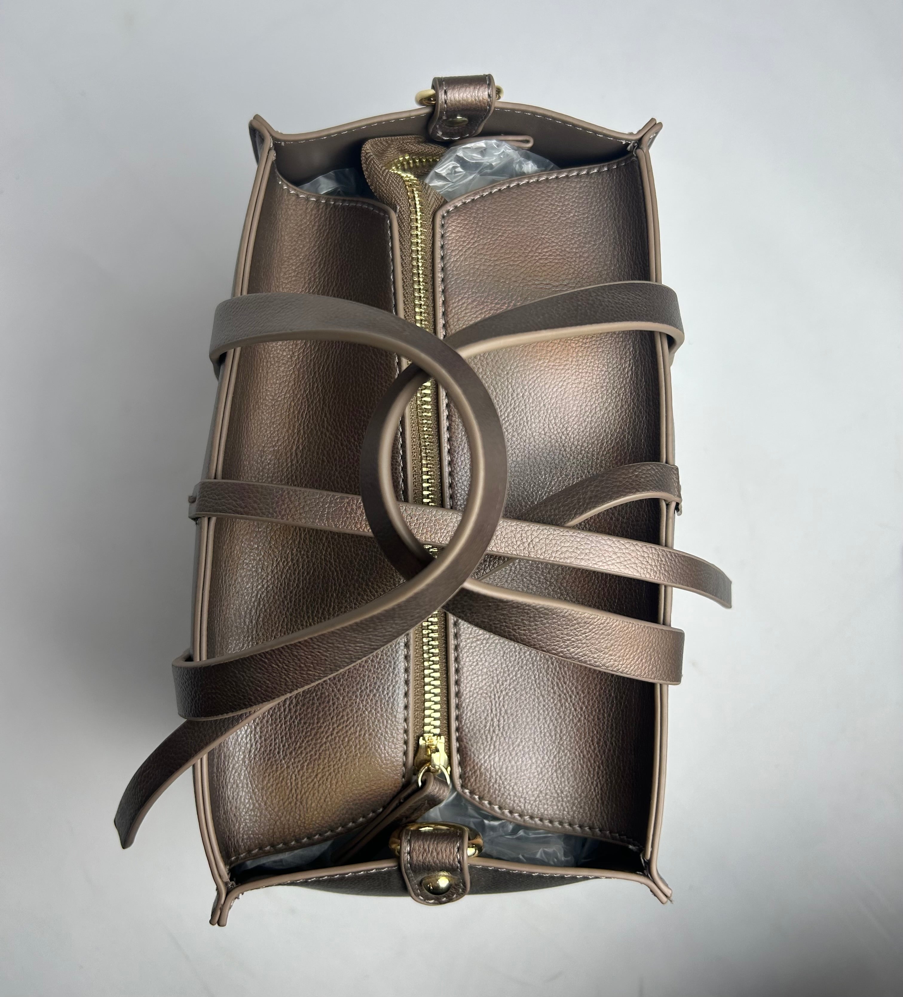 Borsa Felicia, Manila Grace