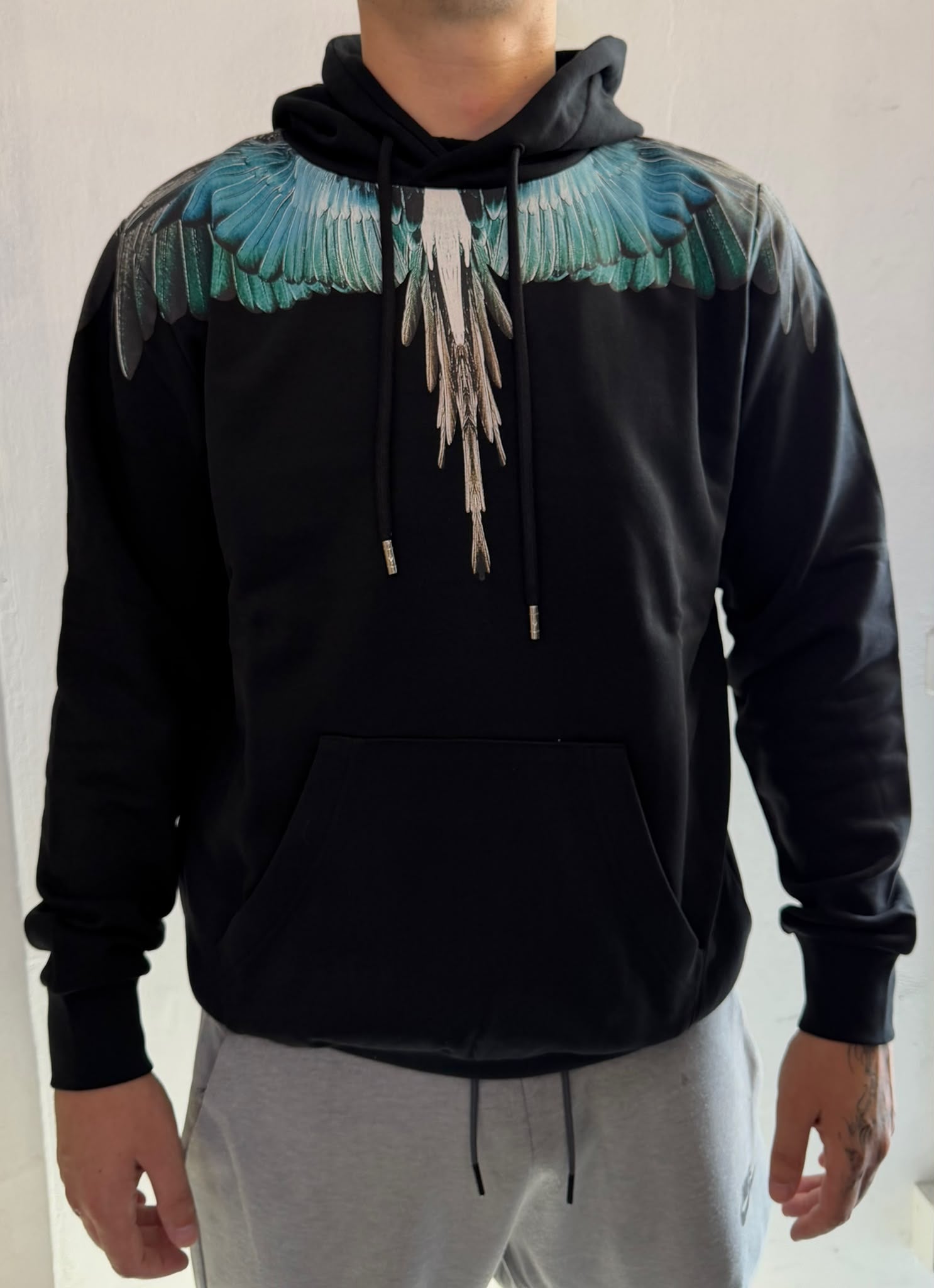 Hoodie Light Blue Wings, Nero - County Of Milan